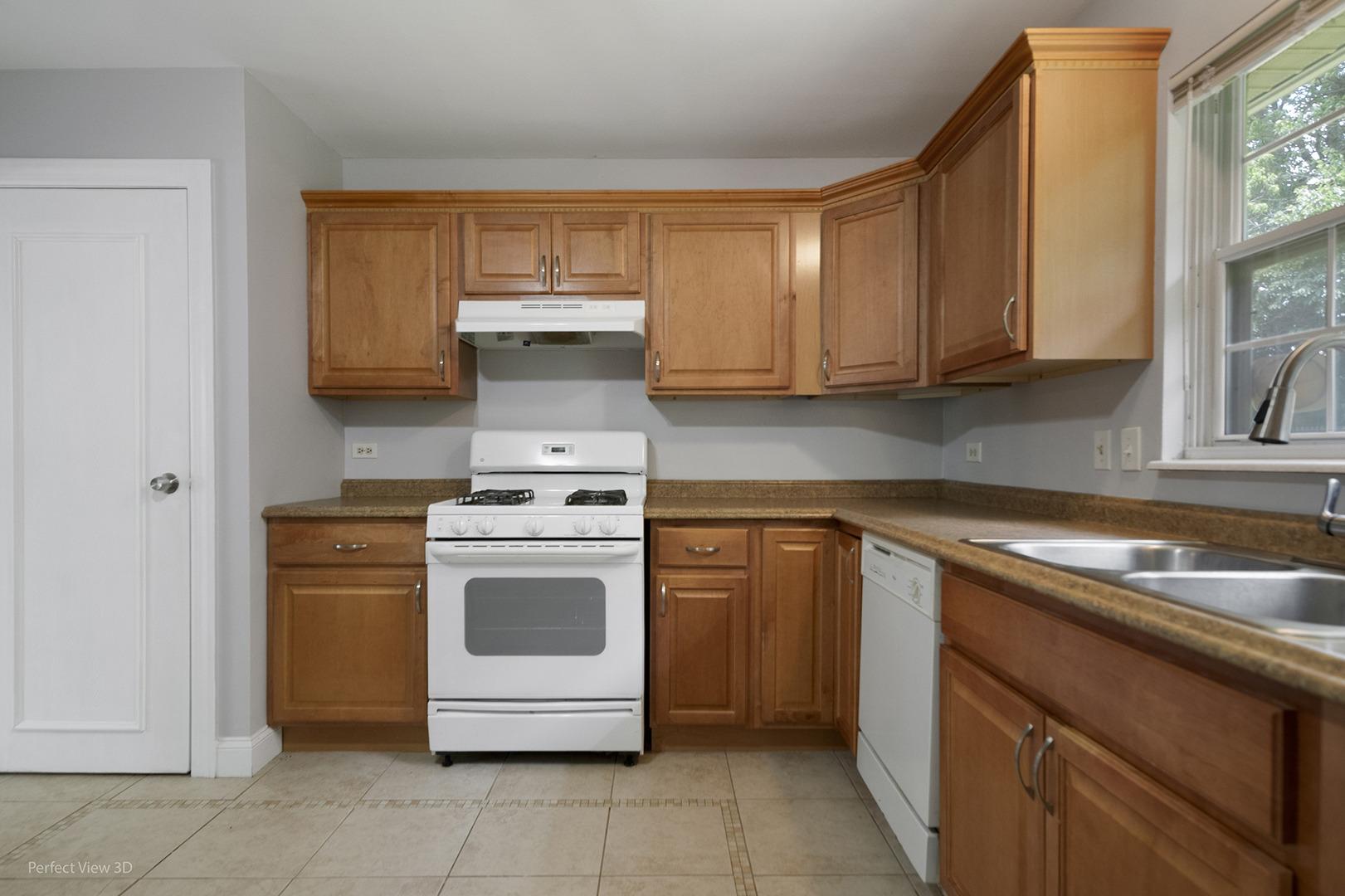 S Farmington Ln, Frankfort, IL 60423