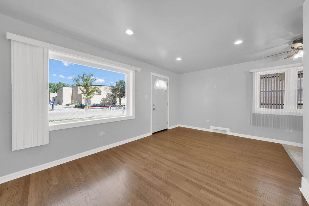 S Hoyne Ave, Chicago, IL 60636