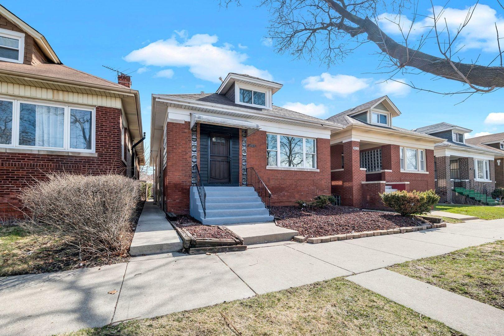 S Luella Ave, Chicago, IL 60649