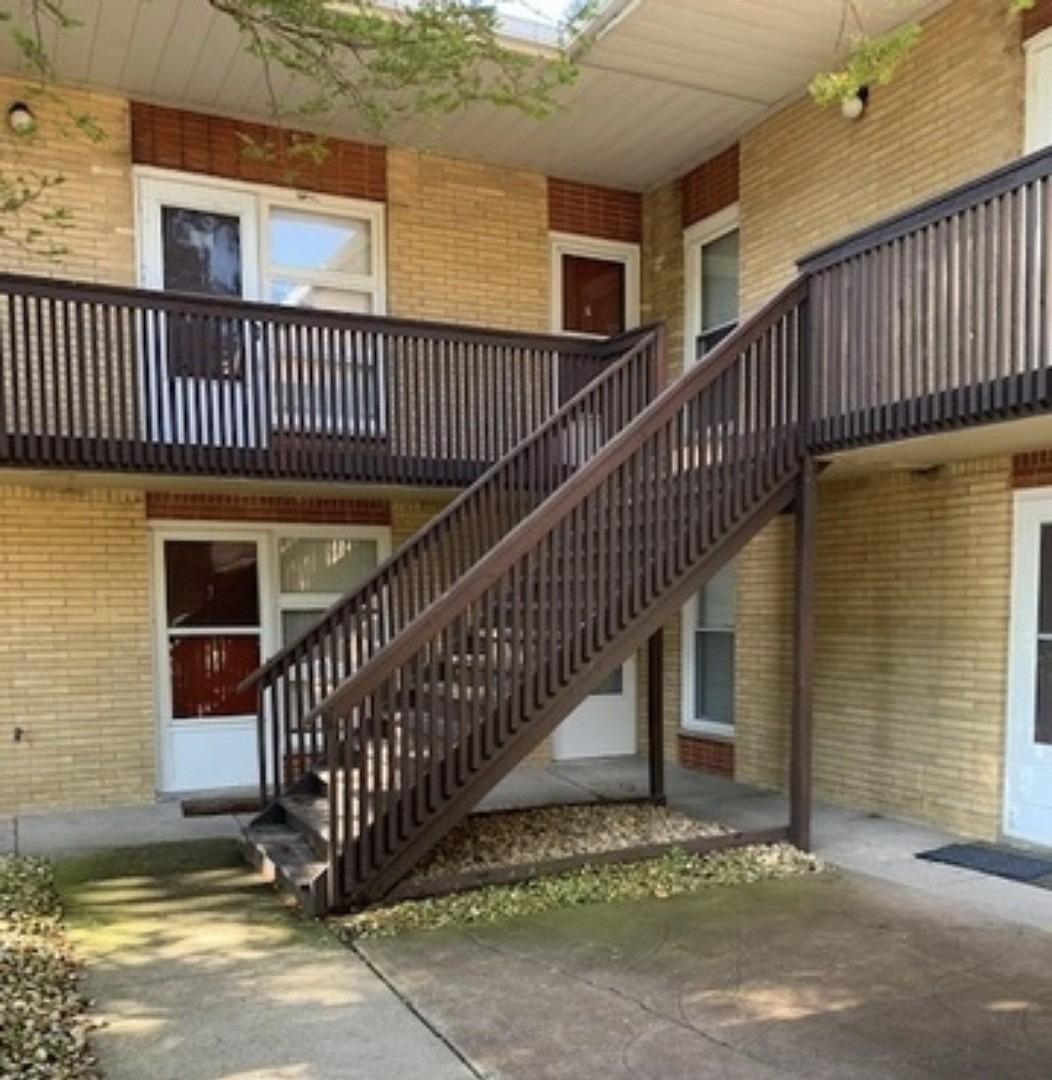 Burnham Ave, Lansing, IL 60438