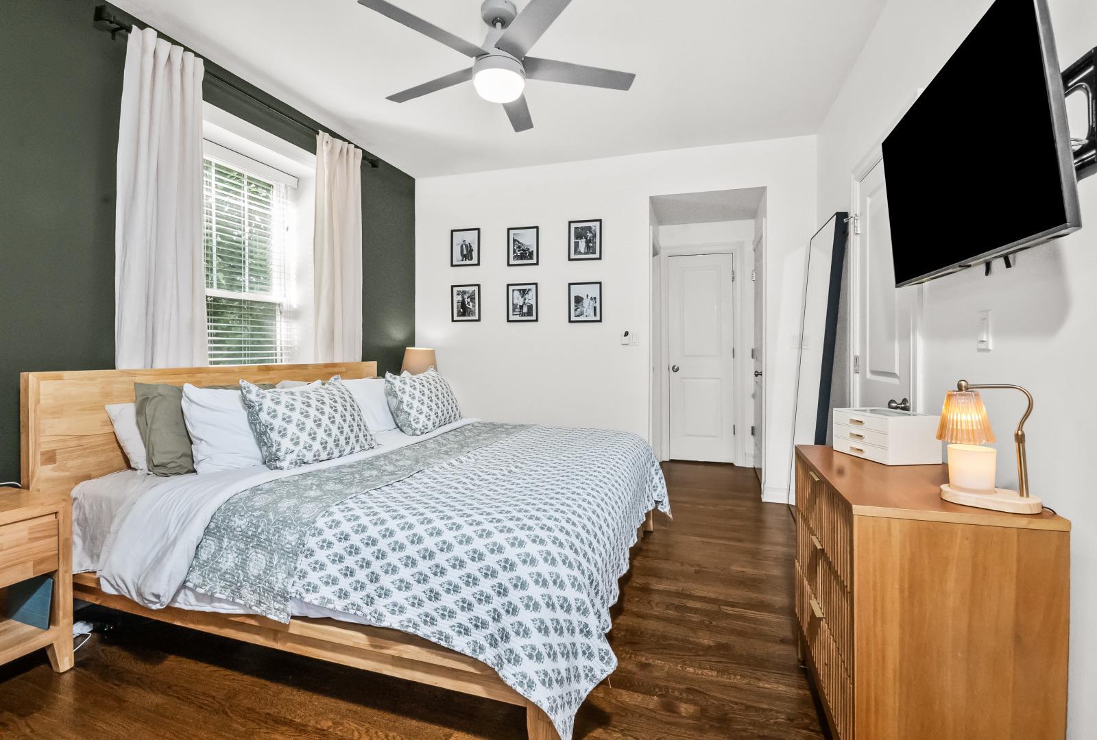 N Mildred Ave, Chicago, IL 60614