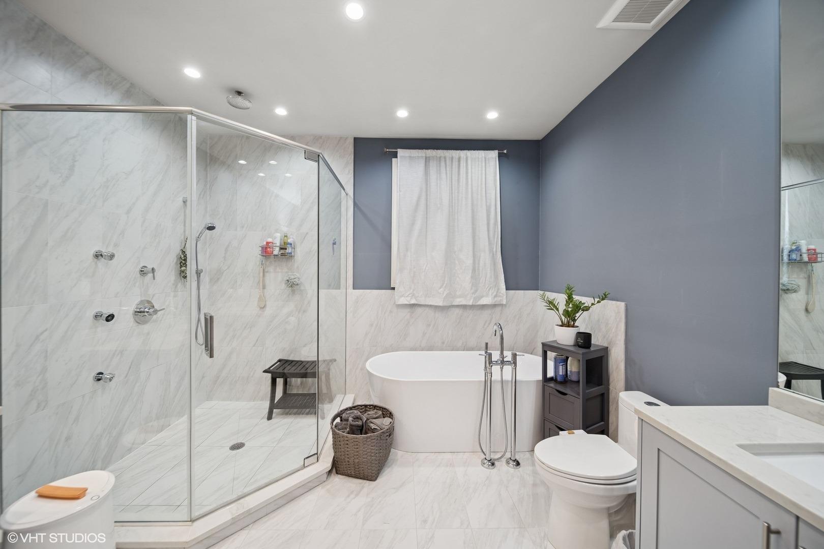 S Woodlawn Ave, Chicago, IL 60637
