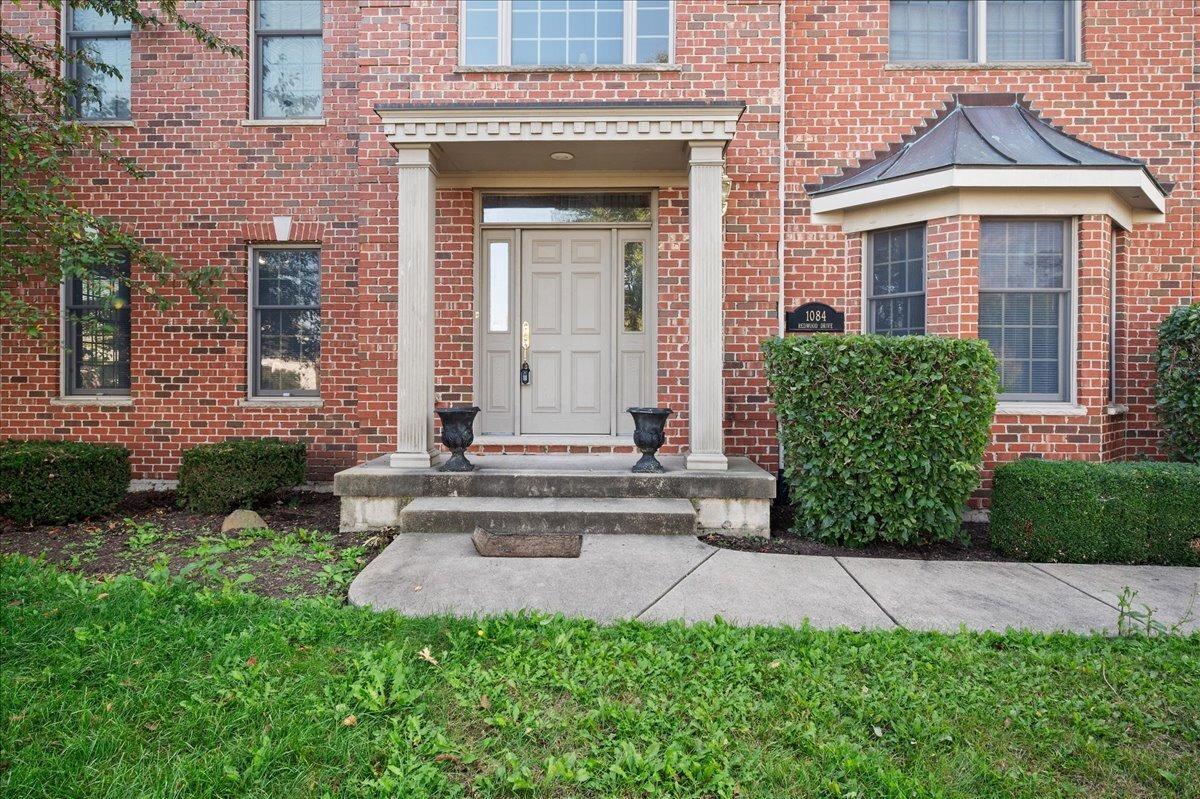 Redwood Dr, Yorkville, IL 60560