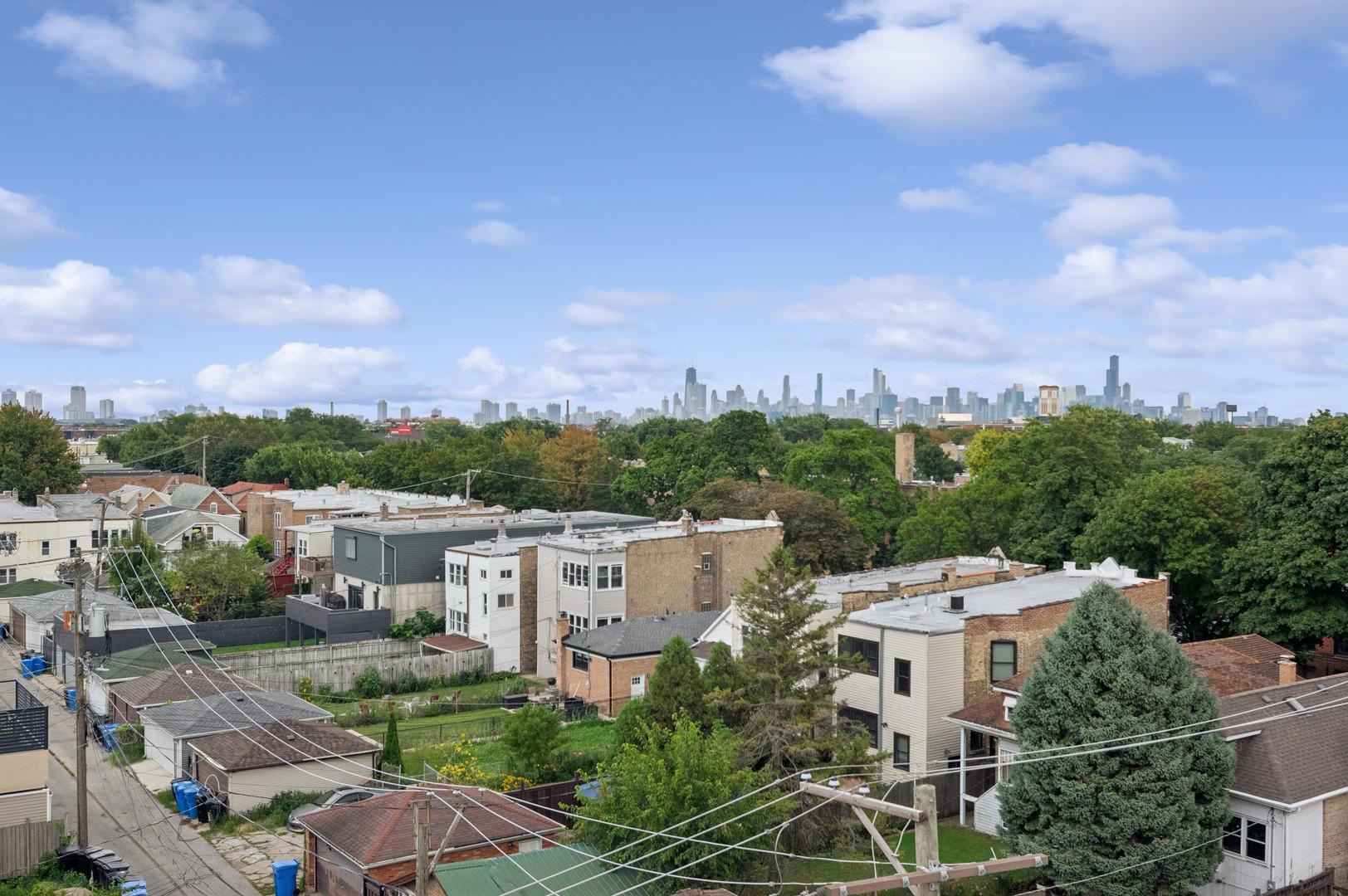 N California Ave, Chicago, IL 60618