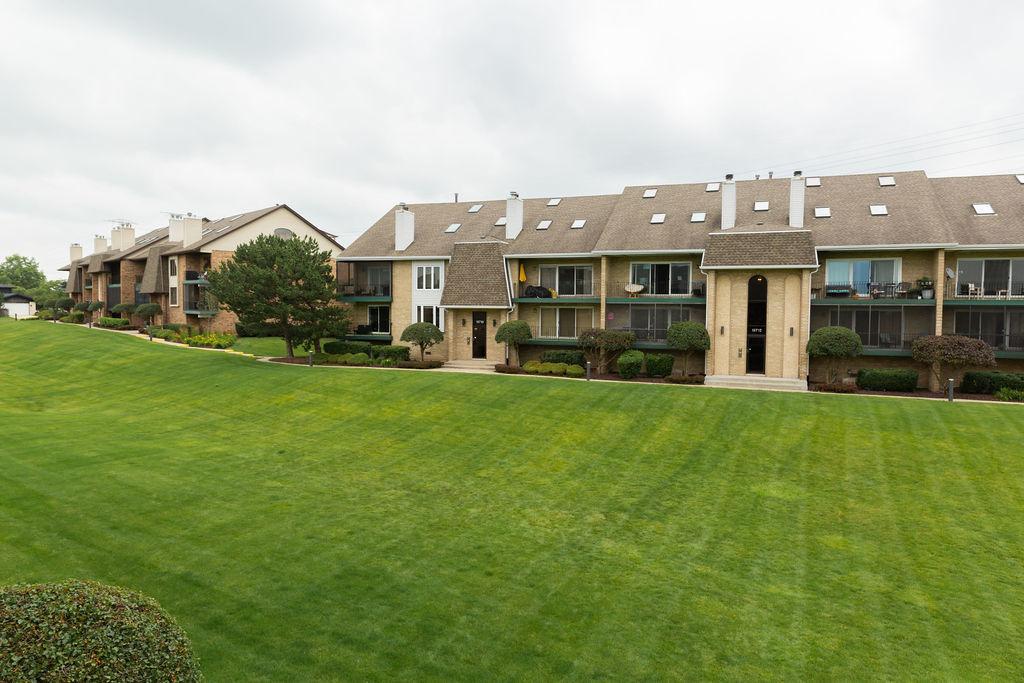 Old Orchard Ct, Orland Park, IL 60462
