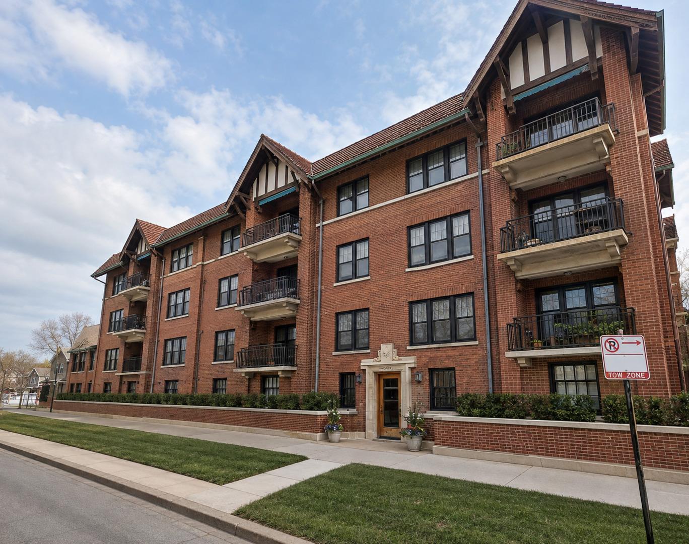 S Cornell Ave, Chicago, IL 60615