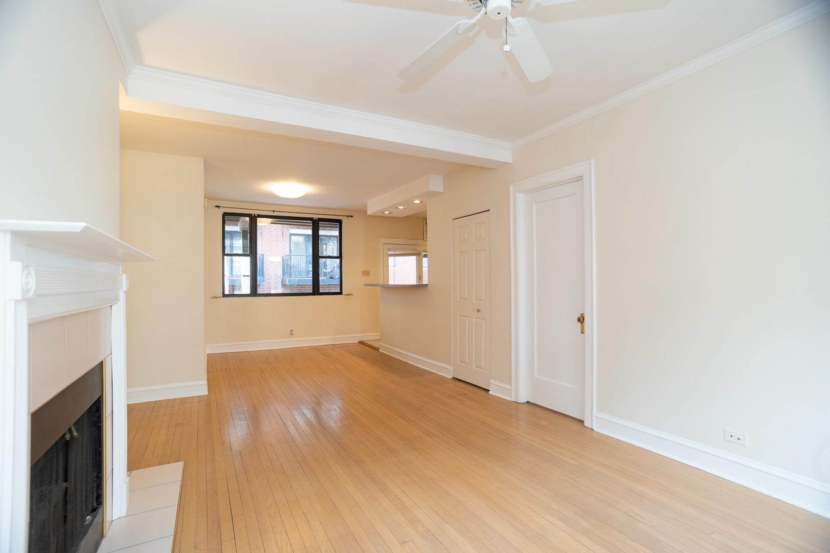 N Eastlake Ter, Chicago, IL 60626