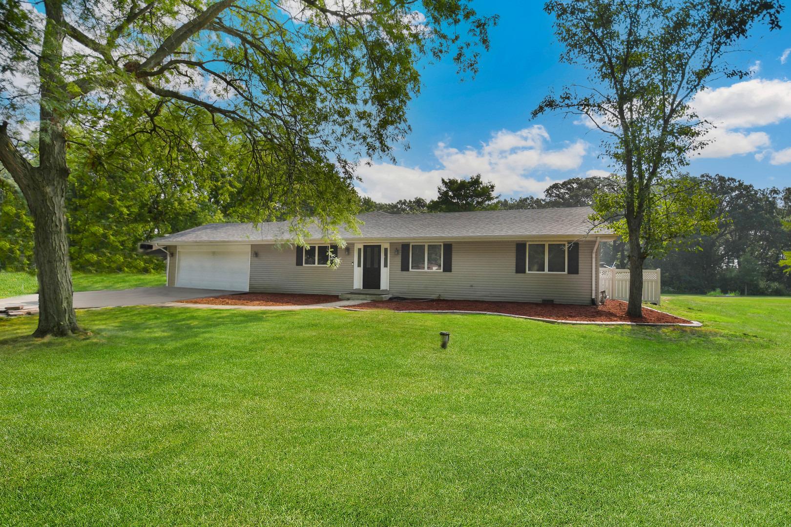 S Woodlawn Ave, Crete, IL 60417