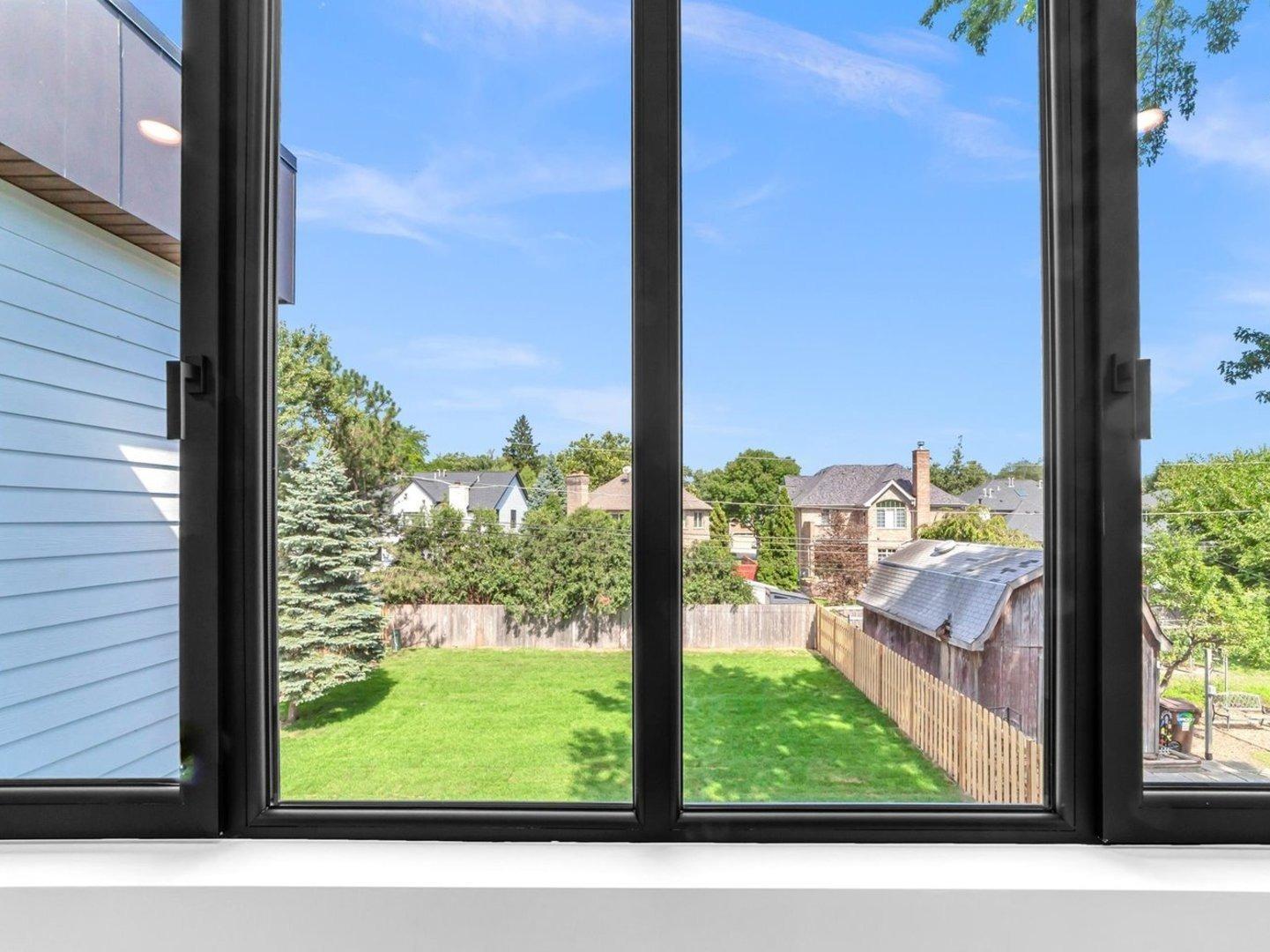 Laurel Ave, Glenview, IL 60025