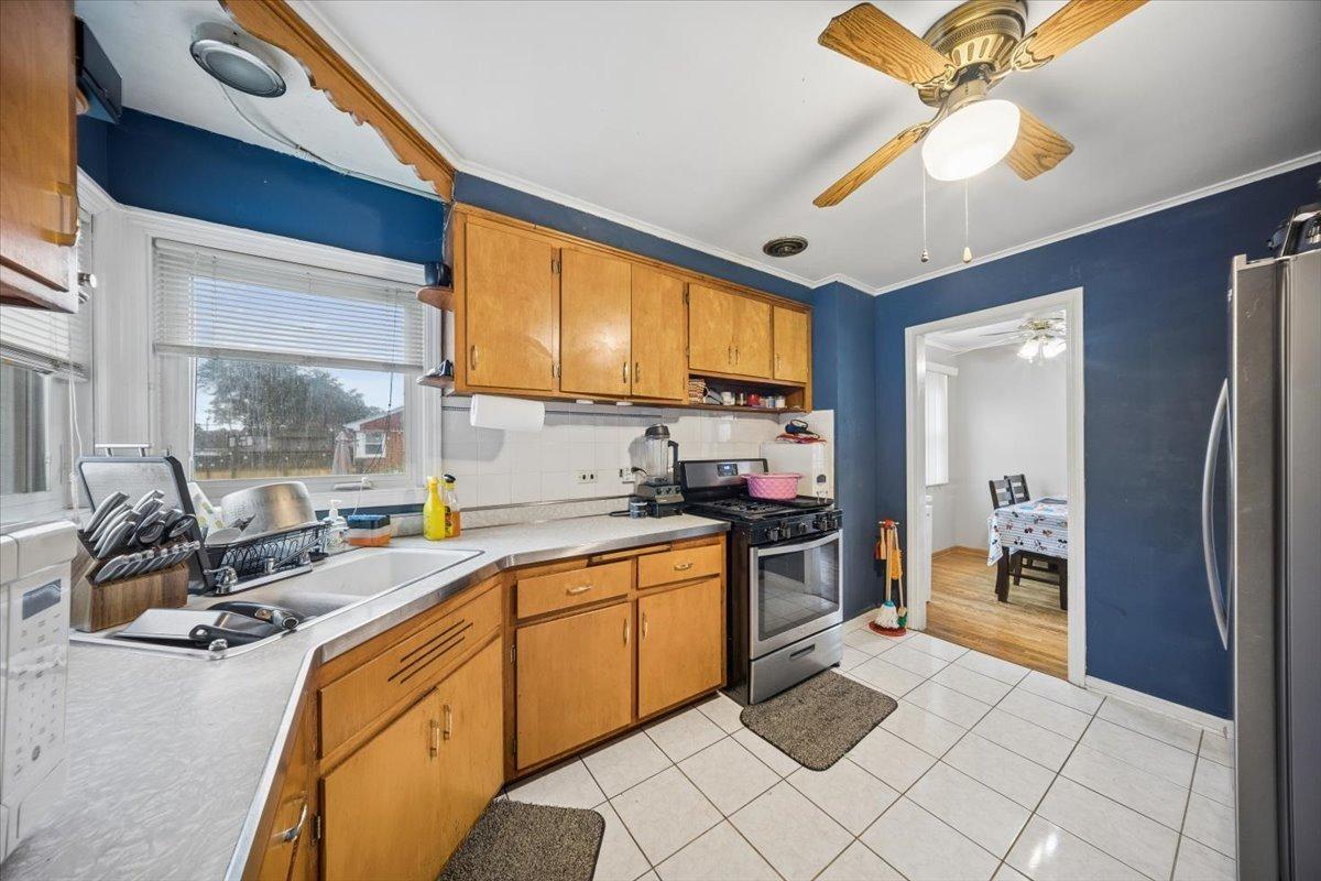 S 6th Ave, Des Plaines, IL 60018