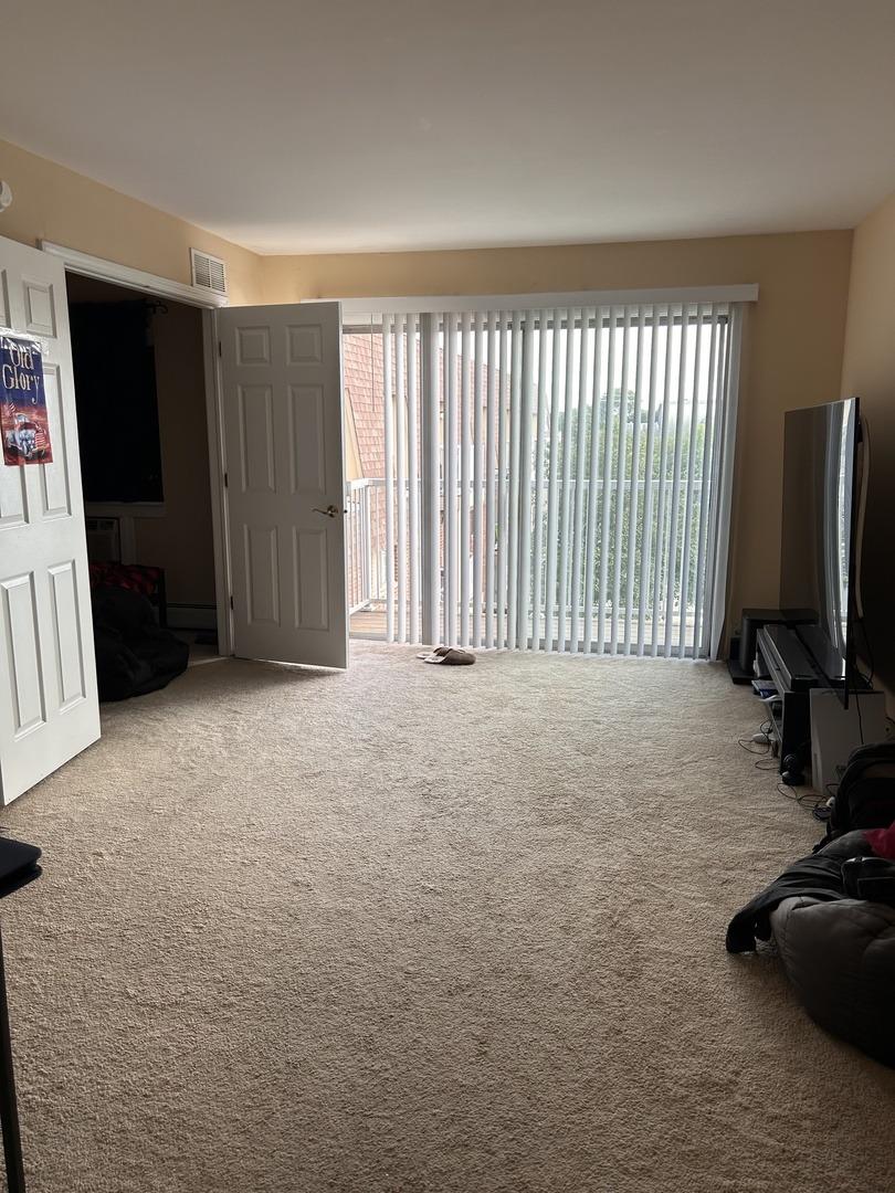 Villa Verde Dr, Buffalo Grove, IL 60089