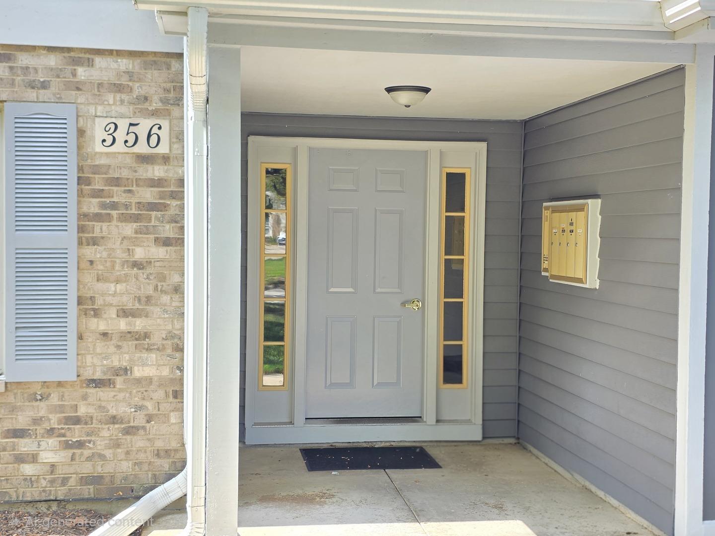 Woodview Cir, Elgin, IL 60120