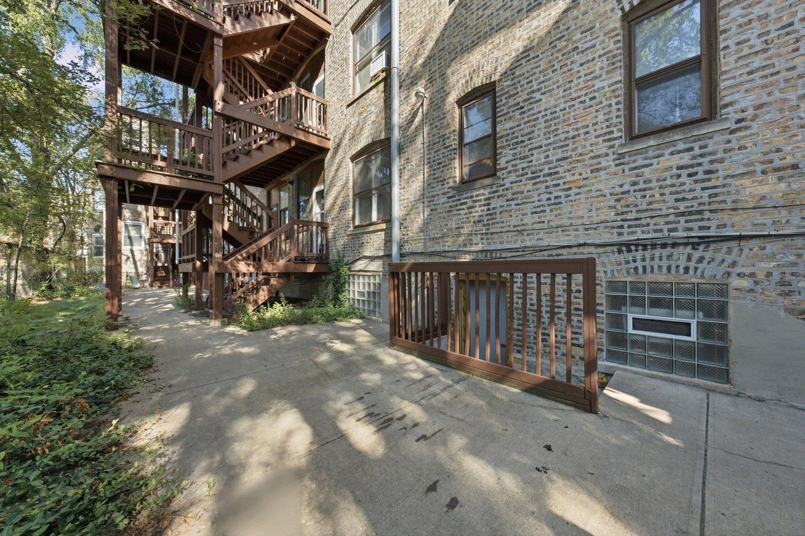 E 61st St, Chicago, IL 60637