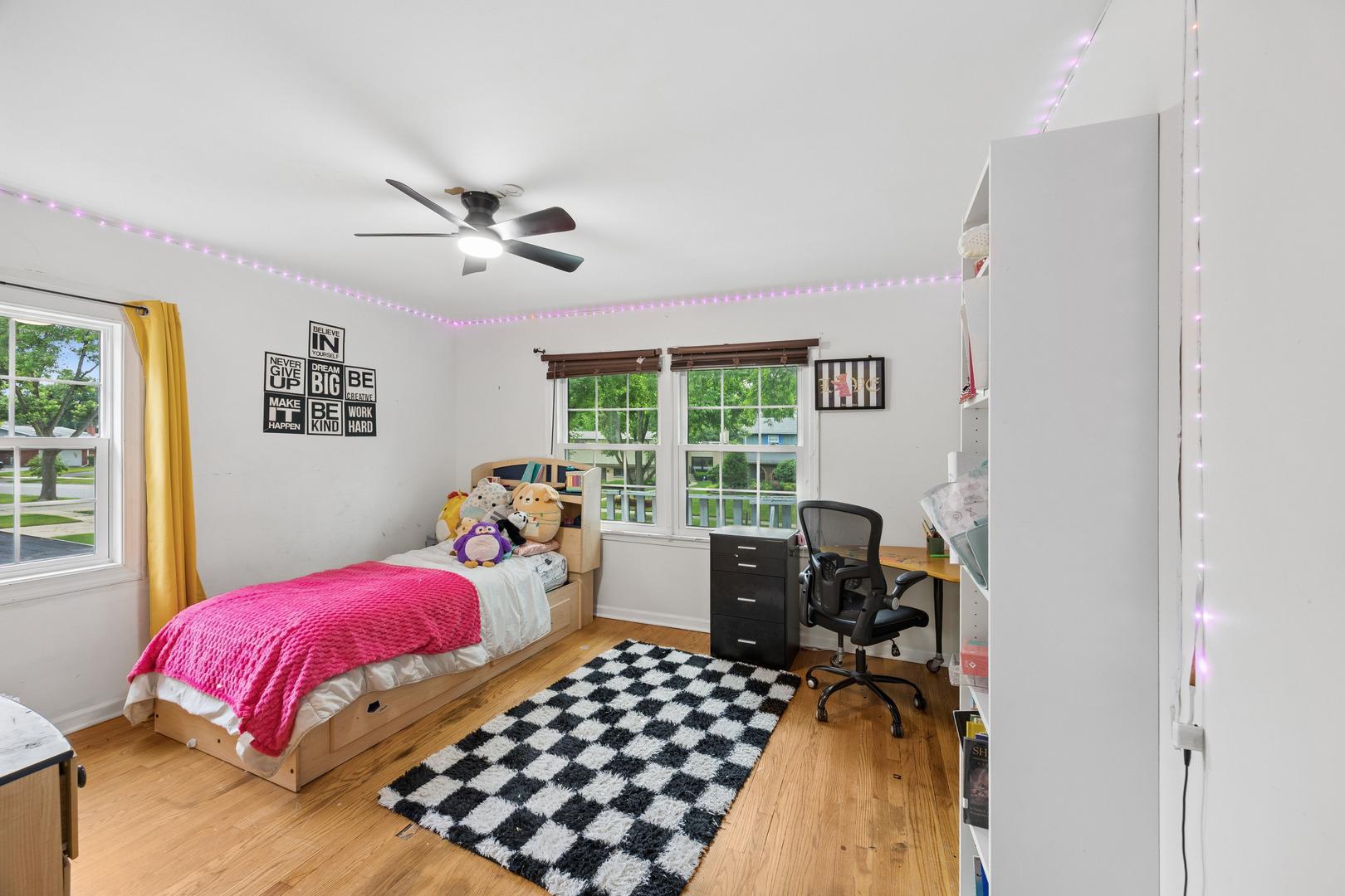 Elm St, Flossmoor, IL 60422