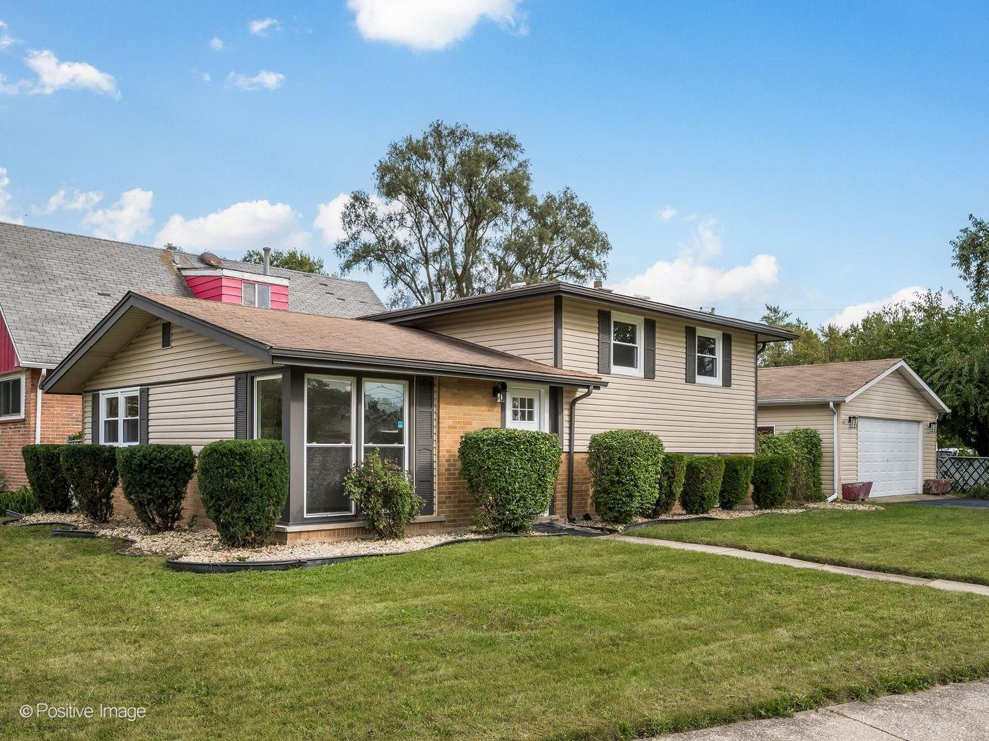 Briargate Dr, Country Club Hills, IL 60478