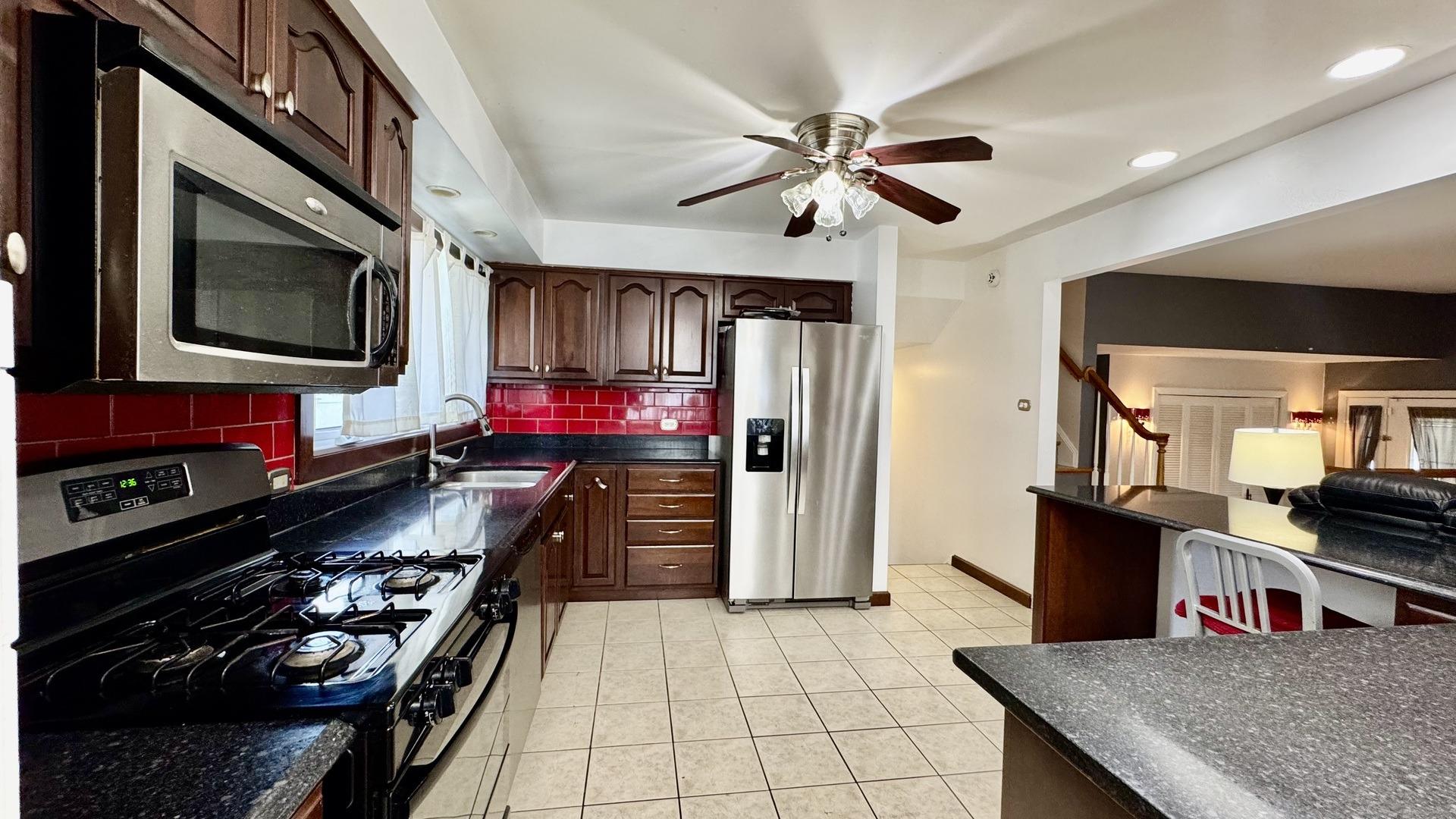 Berry Ln, Flossmoor, IL 60422