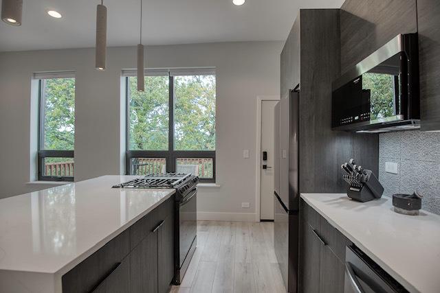 N Kenmore Ave, Chicago, IL 60613