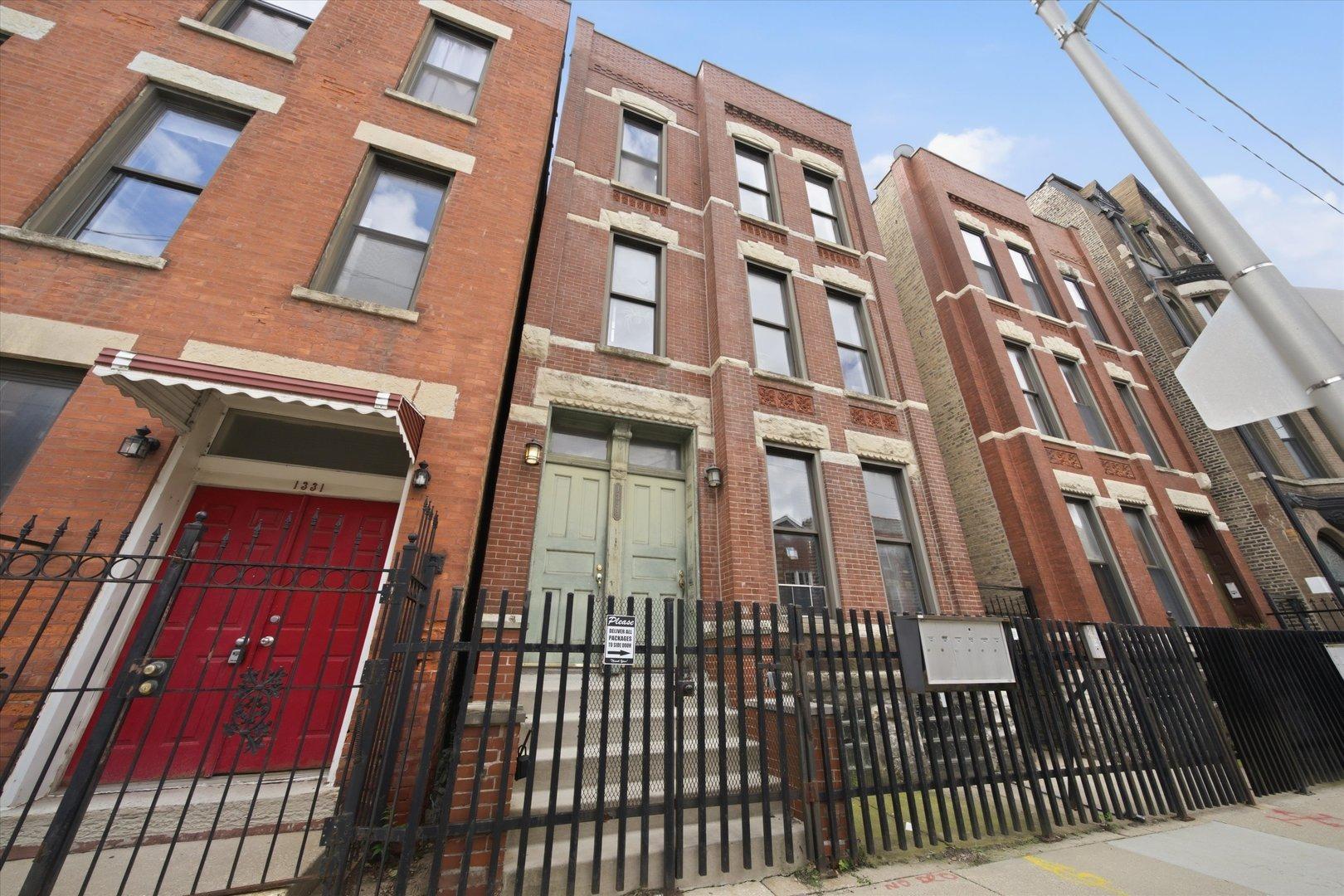 W Huron St, Chicago, IL 60642
