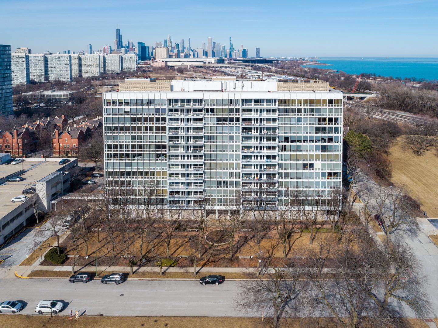 E 32nd St, Chicago, IL 60616