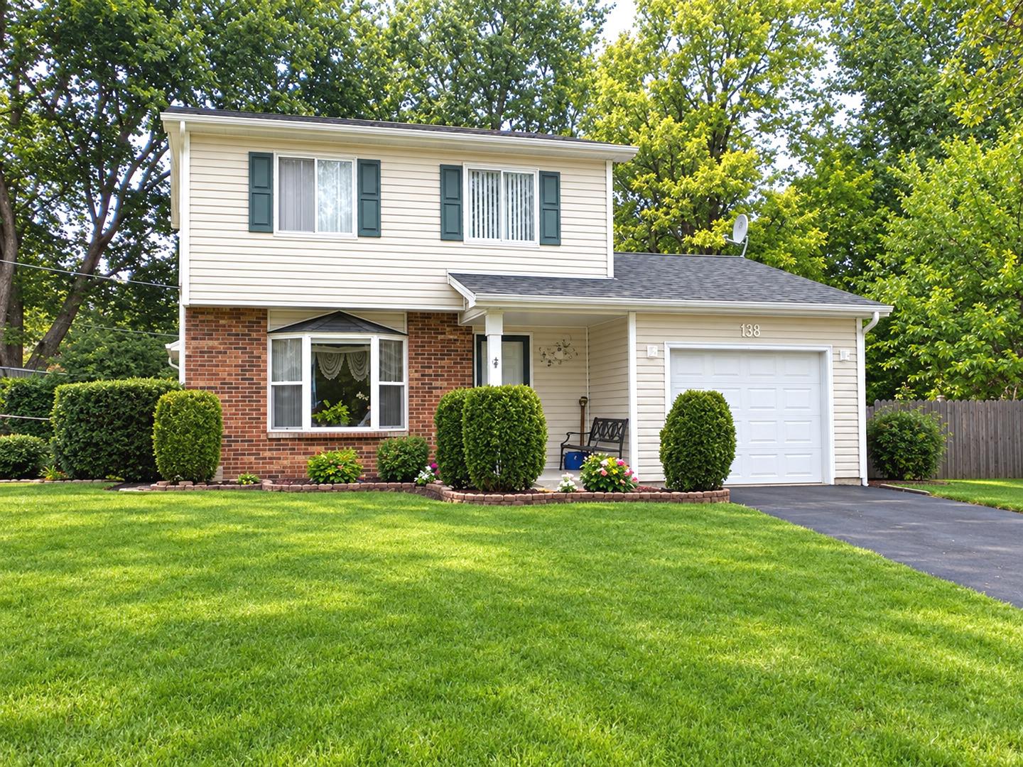 Sunset Ln, Bolingbrook, IL 60440