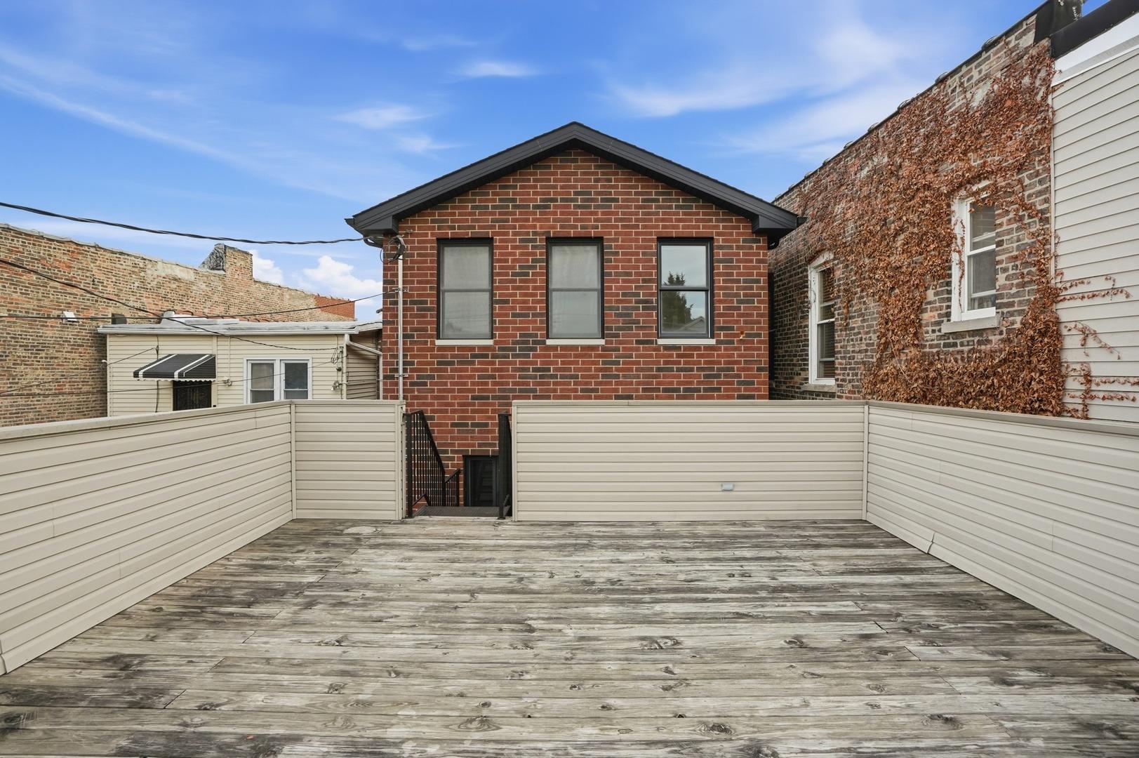 W 29th Pl, Chicago, IL 60616