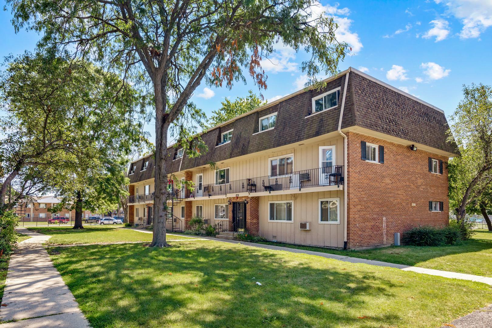 Algonquin Rd, Rolling Meadows, IL 60008
