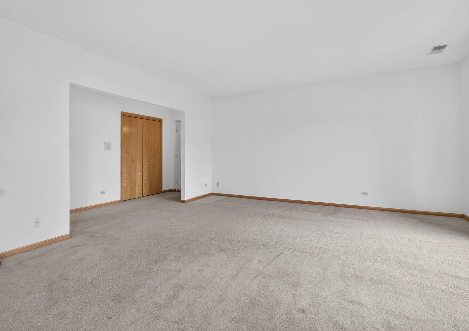 Ravinia Ave, Orland Park, IL 60462