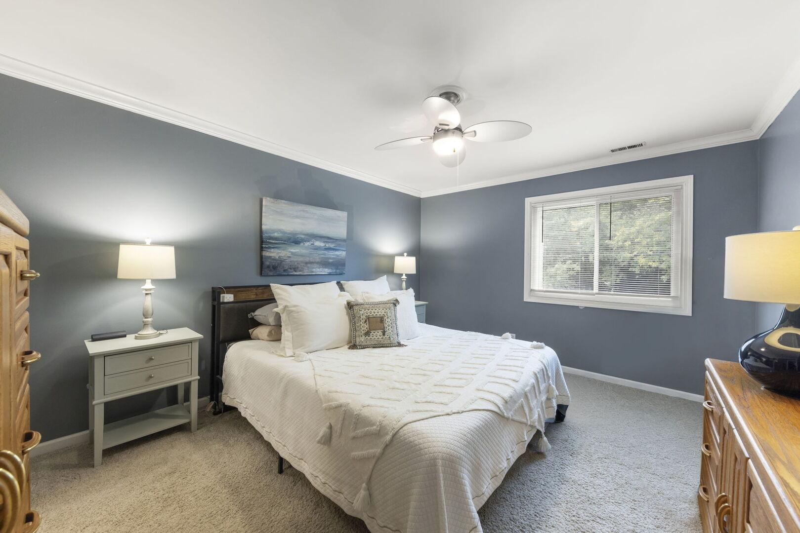 Stonebridge Cir, Wheaton, IL 60189