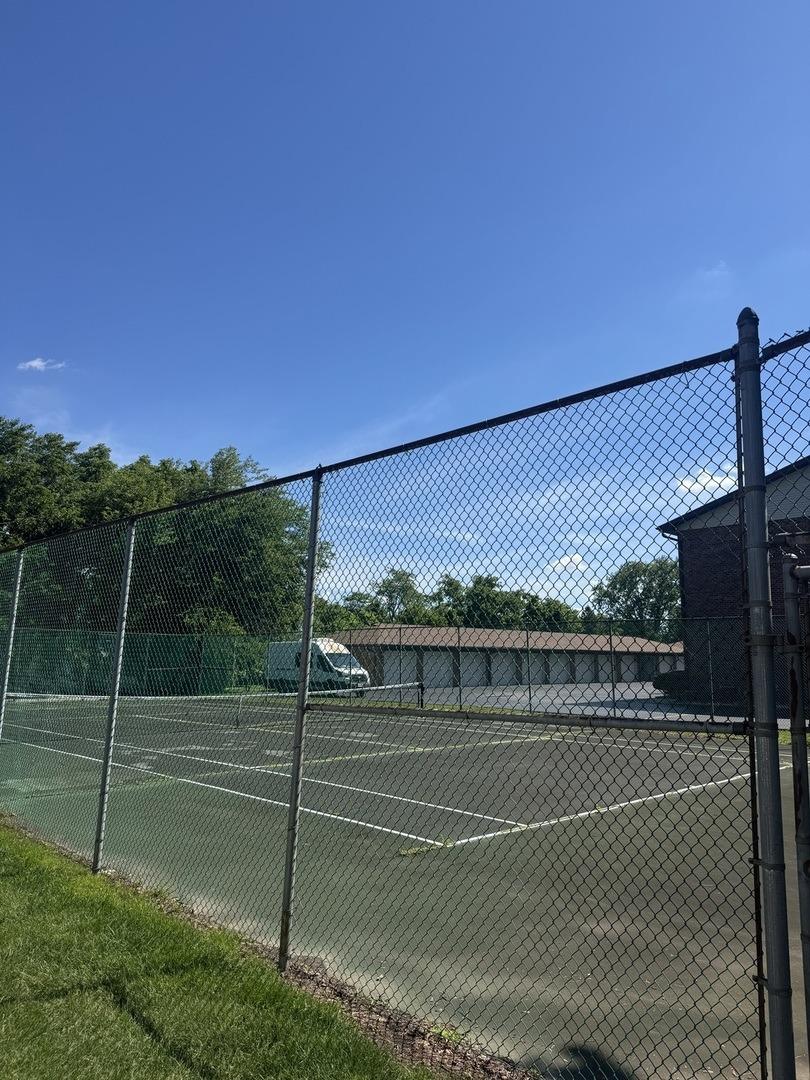 W Boulder Ct, Palos Hills, IL 60465