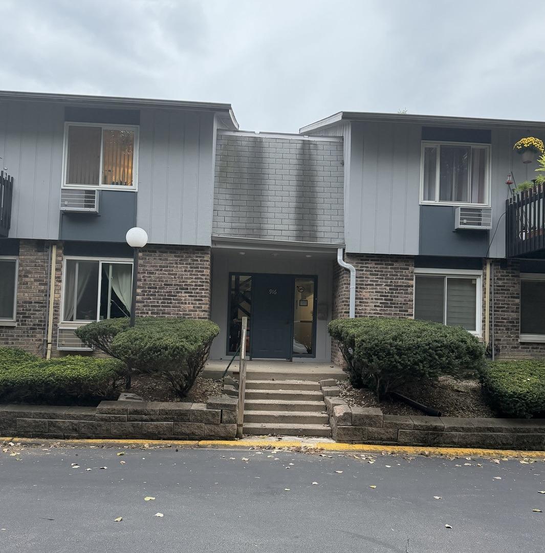 E Old Willow Rd, Prospect Heights, IL 60070