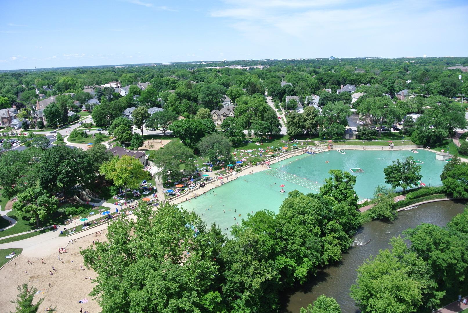 S Washington St, Naperville, IL 60540
