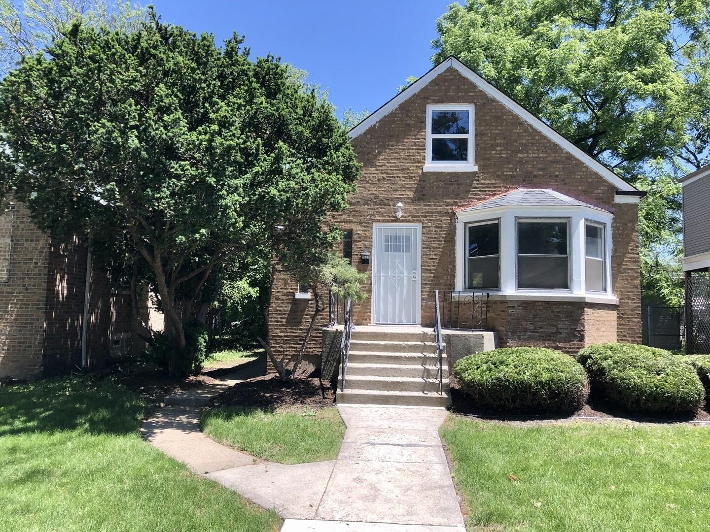 S Woodlawn Ave, Chicago, IL 60628