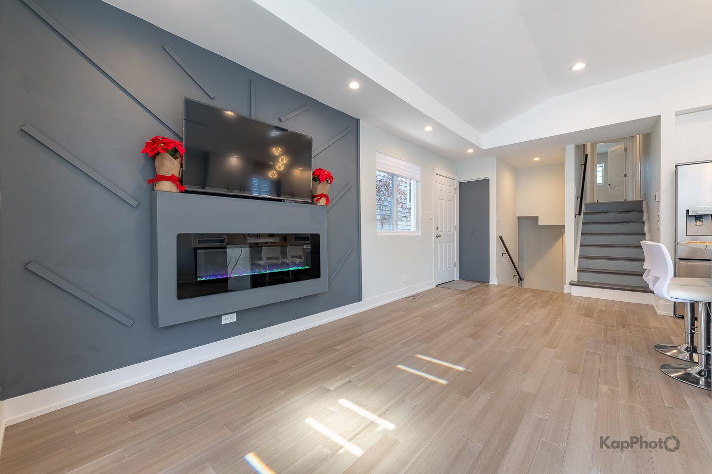 S Greenwood Ave, Chicago, IL 60619