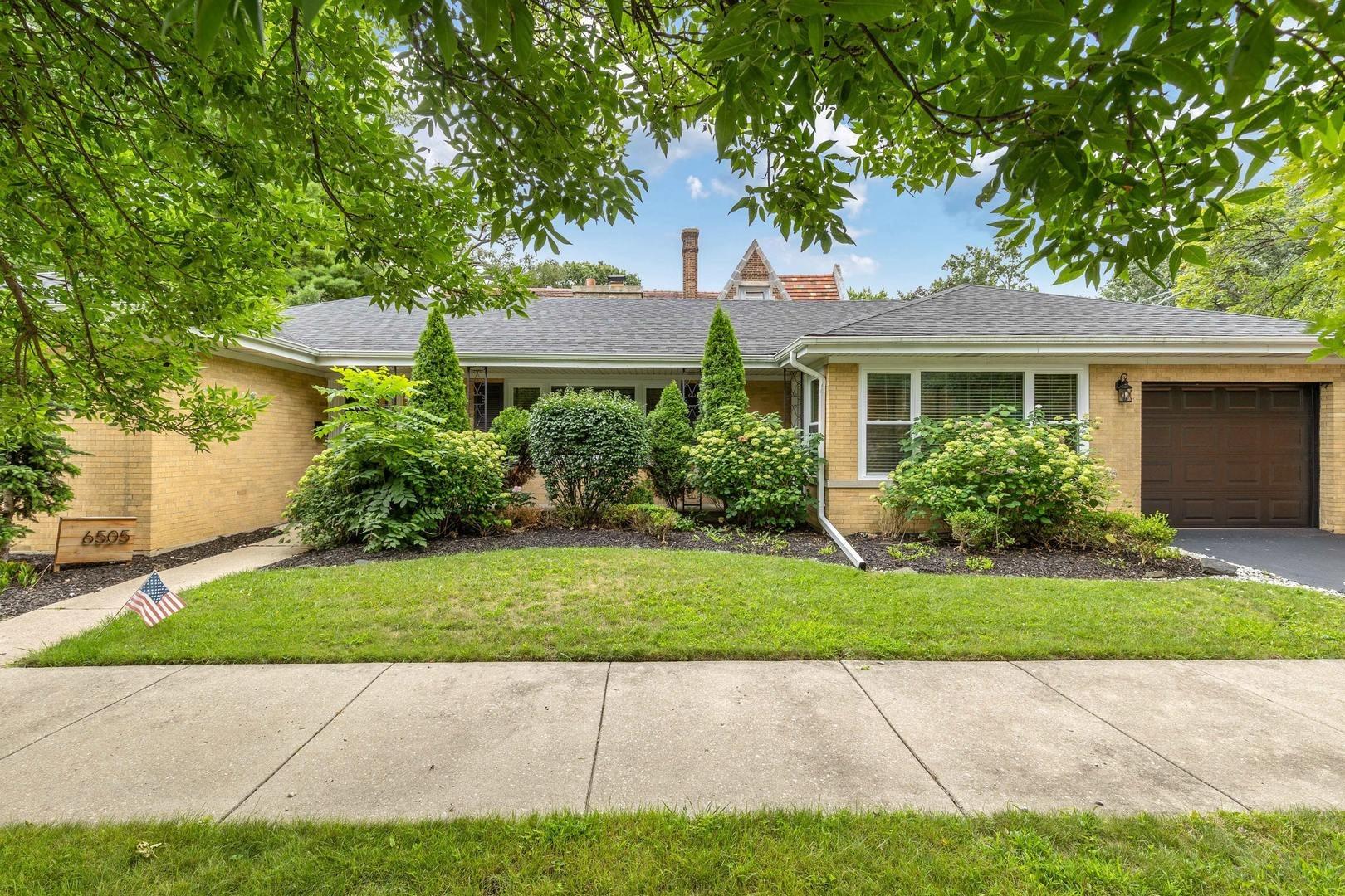 N Ponchartrain Blvd, Chicago, IL 60646