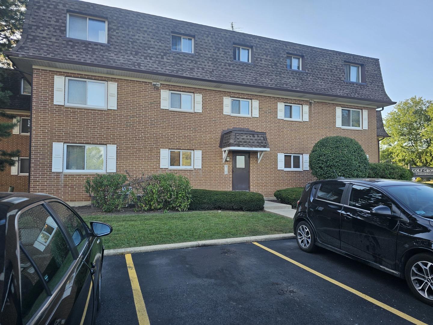 W Golf Rd, Mount Prospect, IL 60056
