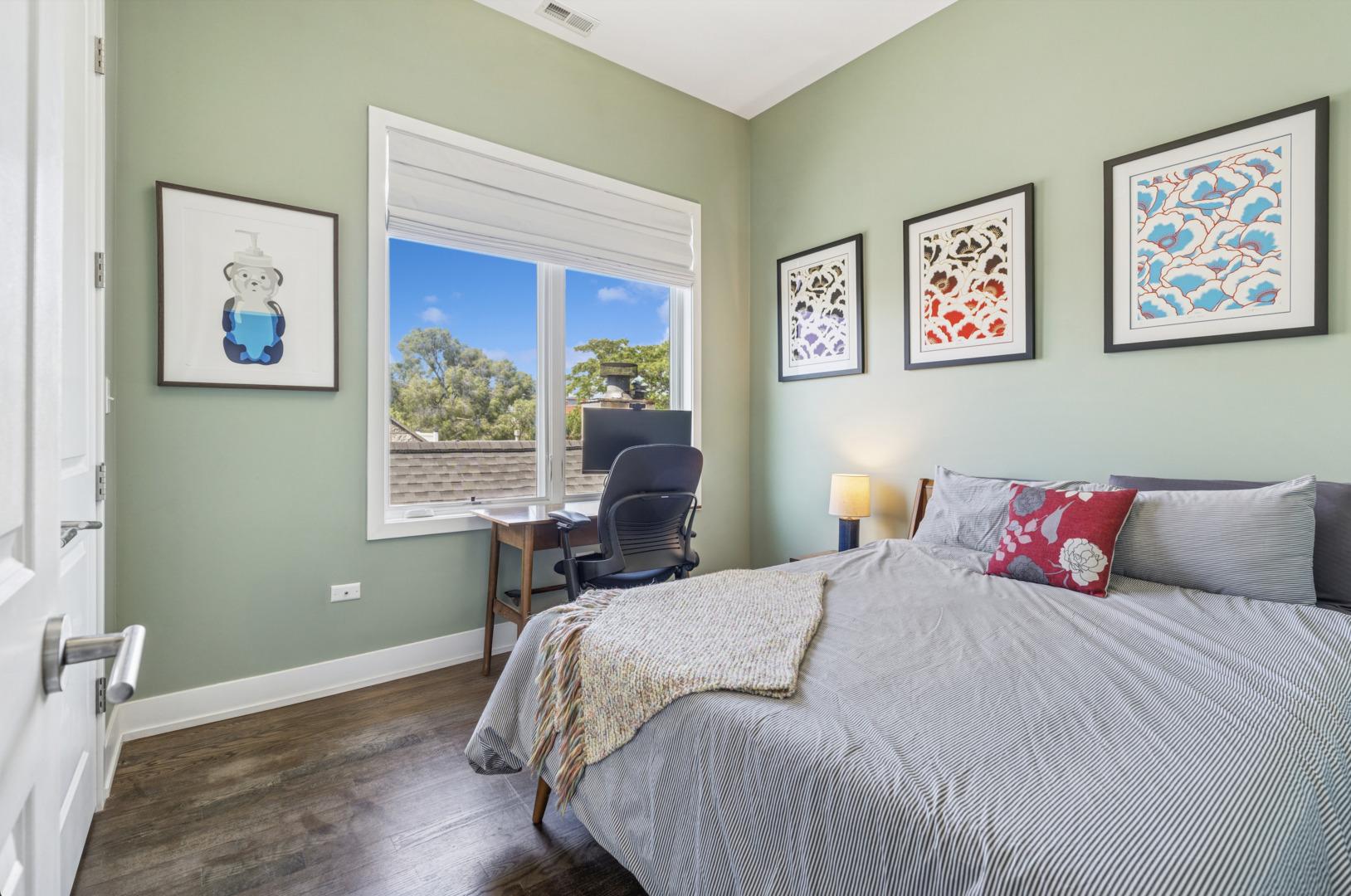N Honore St, Chicago, IL 60622