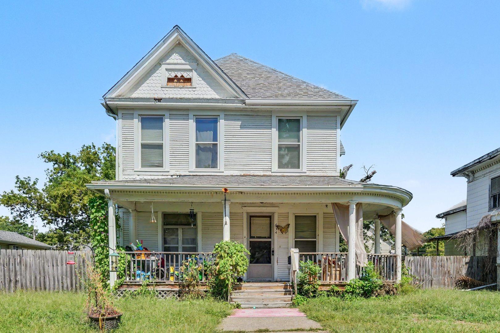 E 13th St, Davenport, IA 52803