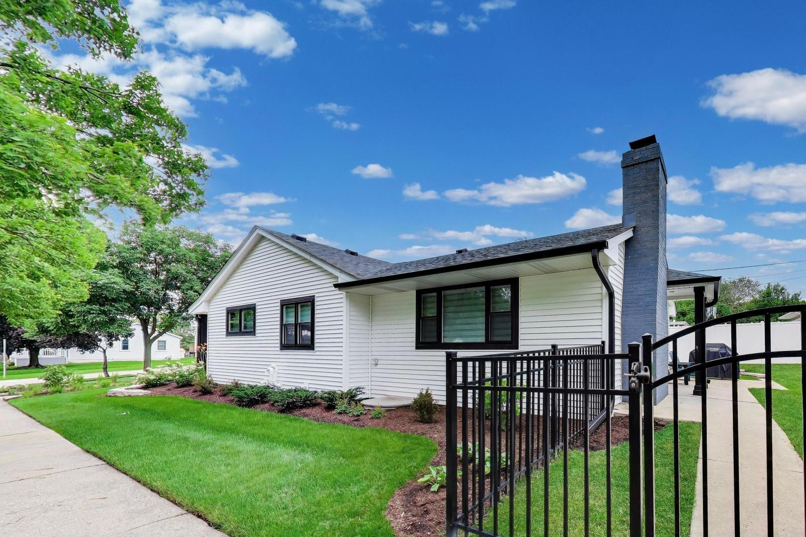 W Graham Ave, Lombard, IL 60148