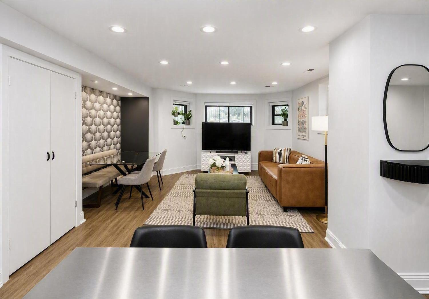 N Kenmore Ave, Chicago, IL 60640