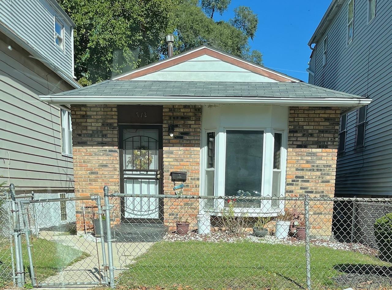 W 103rd Pl, Chicago, IL 60628