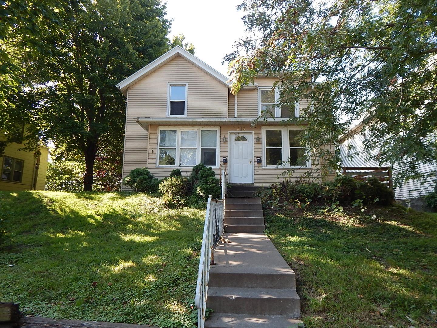 E 7th St, Davenport, IA 52803