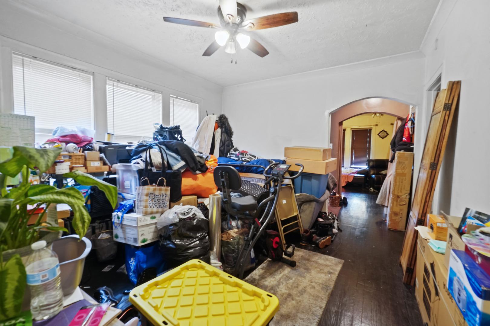 S Oglesby Ave, Chicago, IL 60617