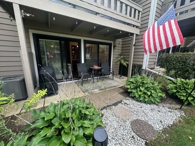 Sussex Cir, Schaumburg, IL 60193