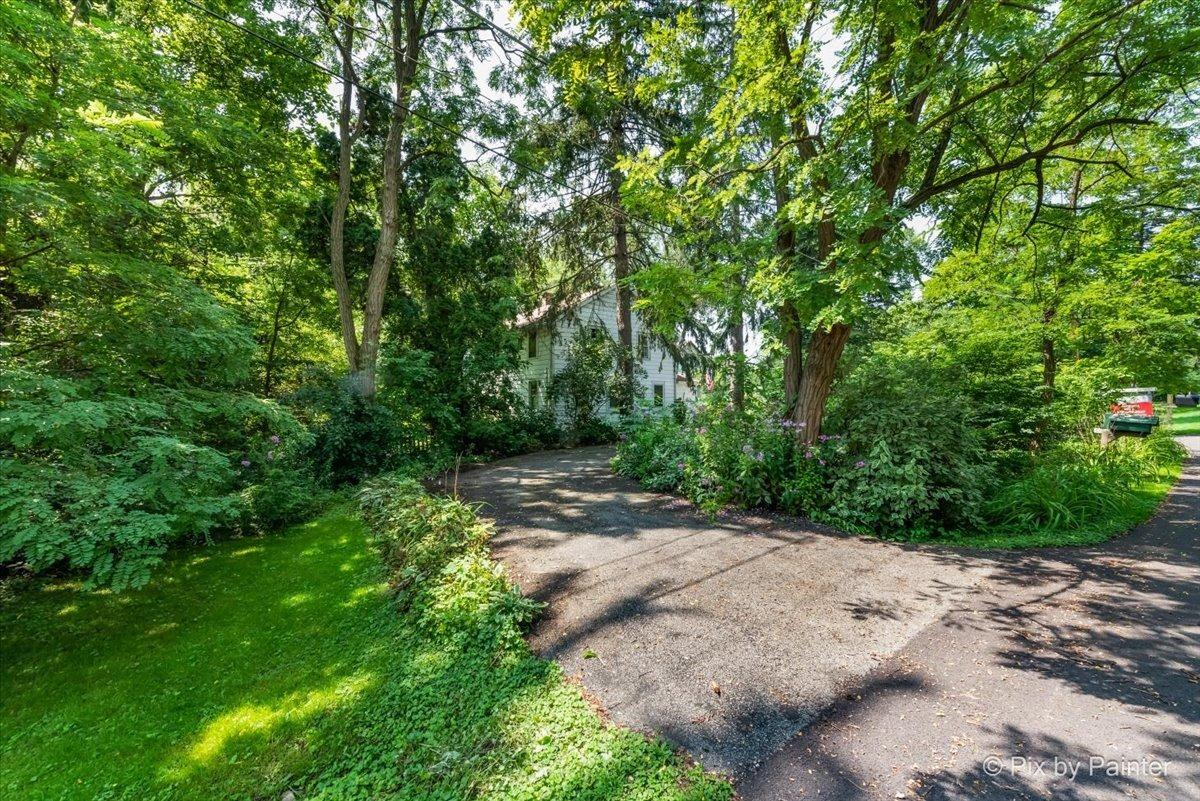 W Hillcrest Rd, Palatine, IL 60074