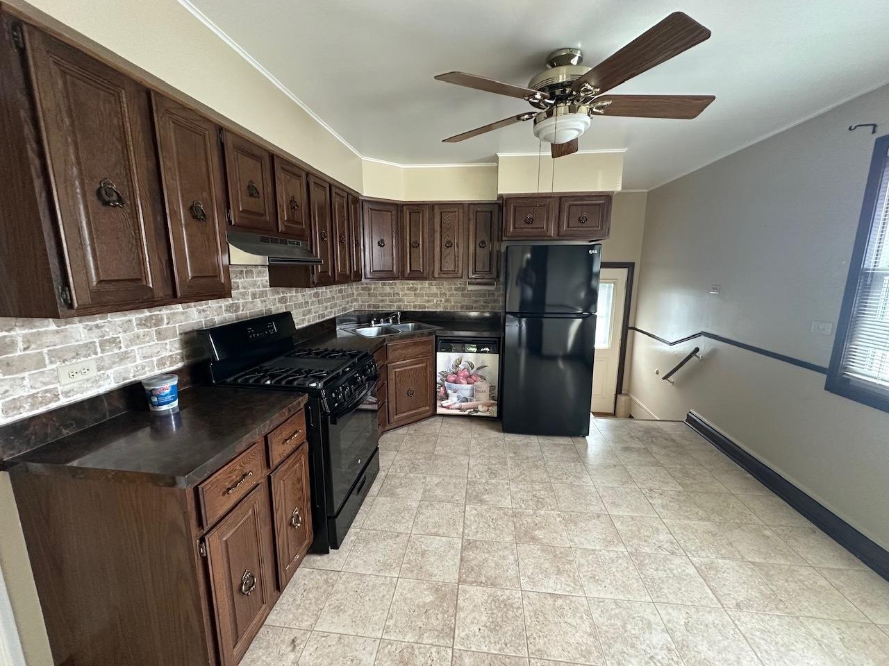 Rohlwing Rd, Rolling Meadows, IL 60008