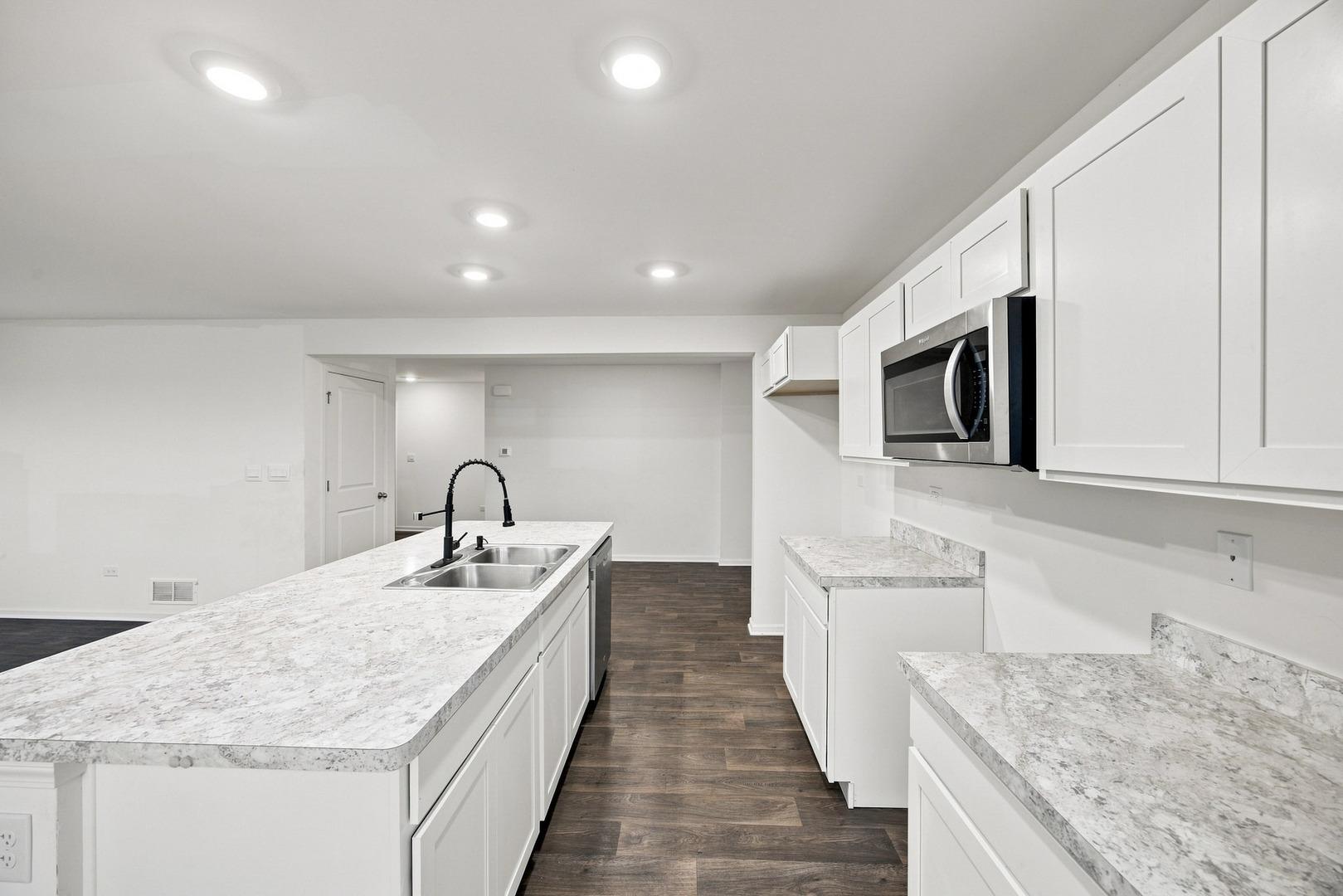 Violet Ln, Joliet, IL 60431