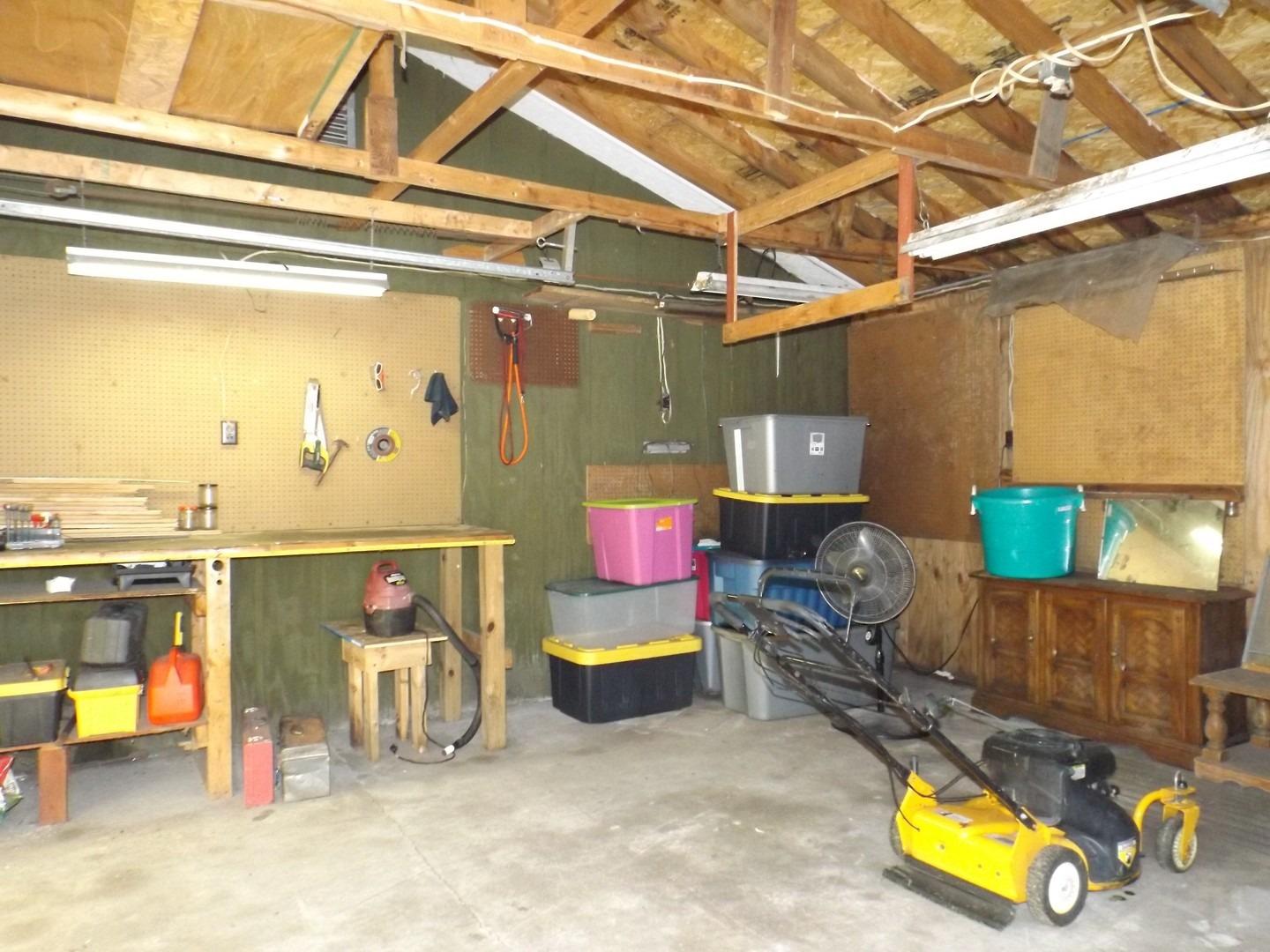 11th Ave, Rock Falls, IL 61071