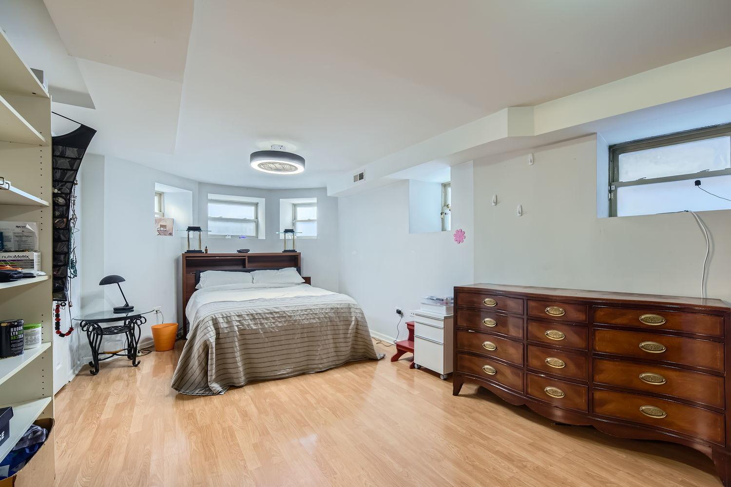 S Greenwood Ave, Chicago, IL 60637