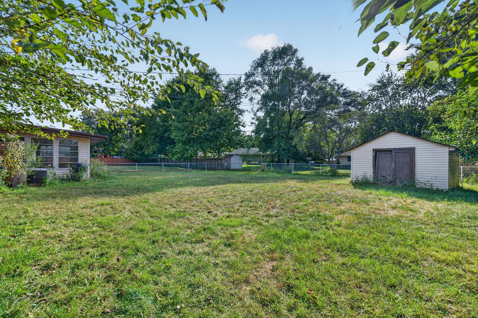 S Carrie Ave, Channahon, IL 60410