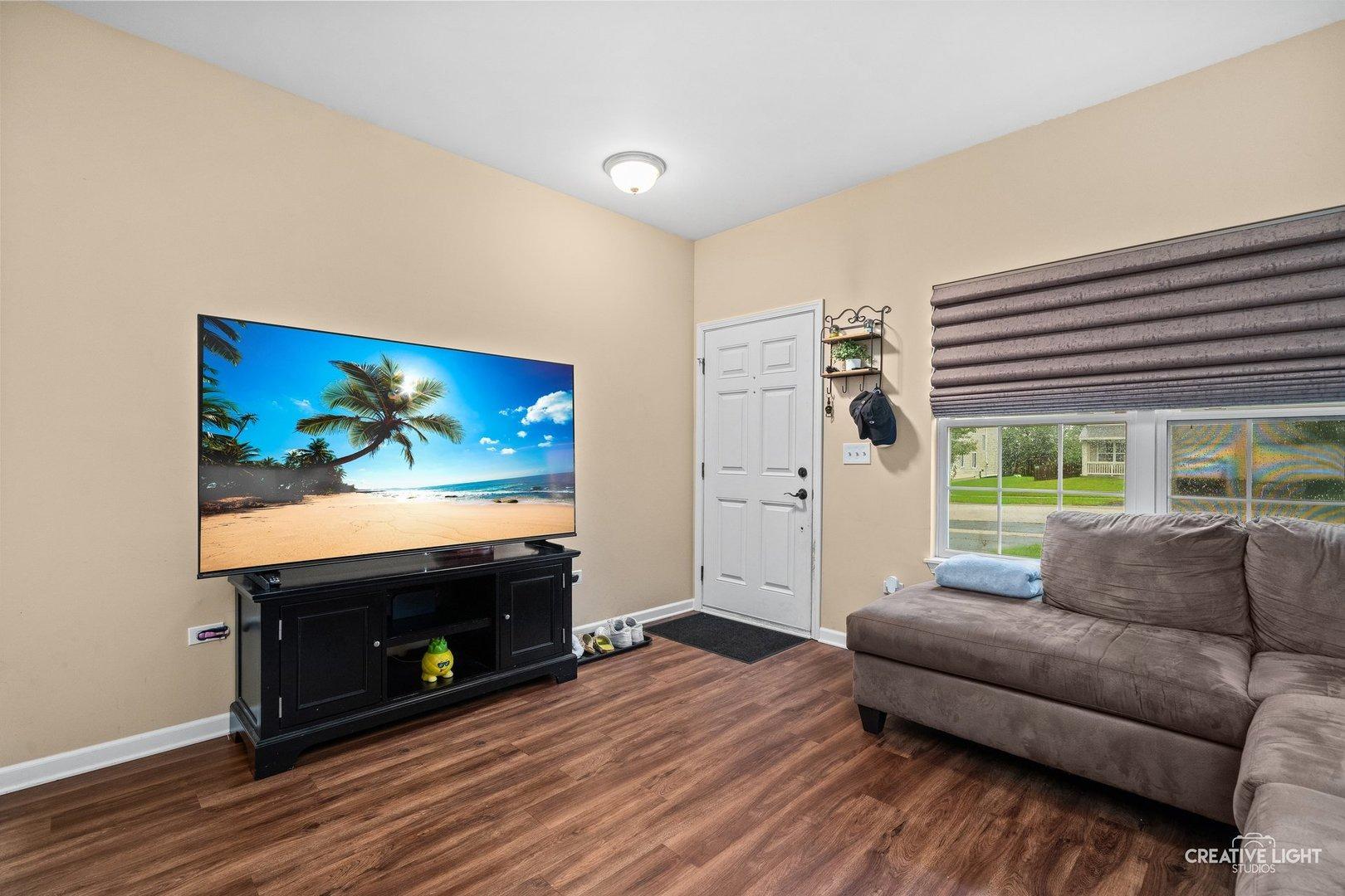 Klatt St, Plano, IL 60545